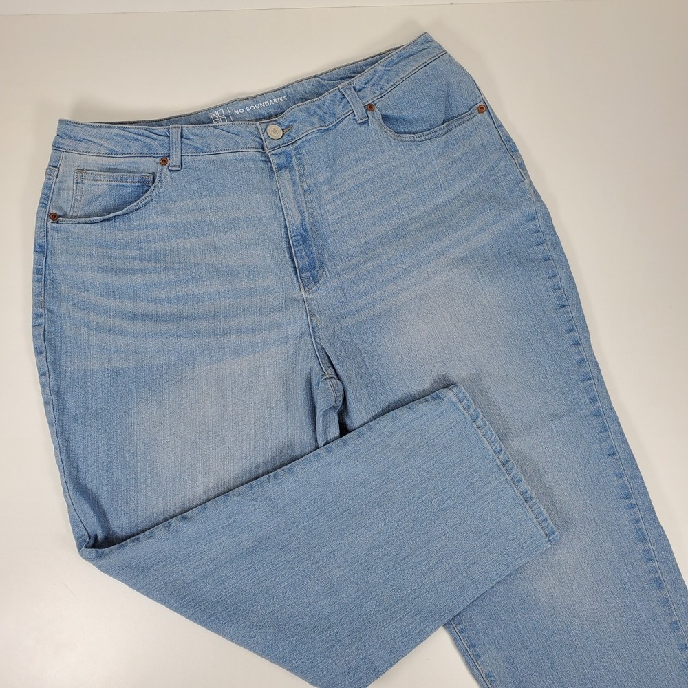 No Boundaries Straight Jeans Size 19 Women's Light Wash Pre-Owned‎